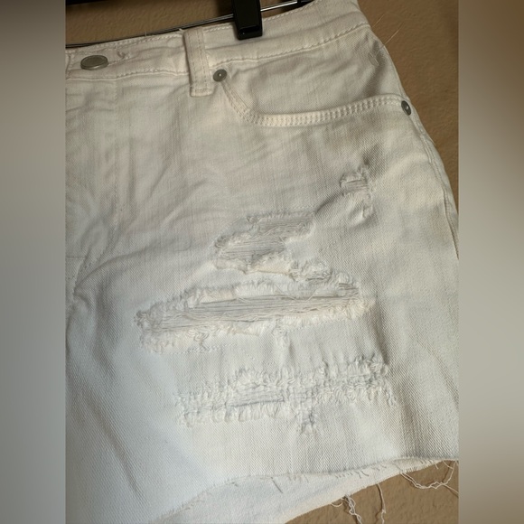 Blank NYC distressed cut off white denim jean shorts size 29 - Picture 3 of 10